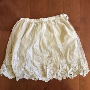 Forever 21 Flower Lace Mini Skirt (Size Medium)
